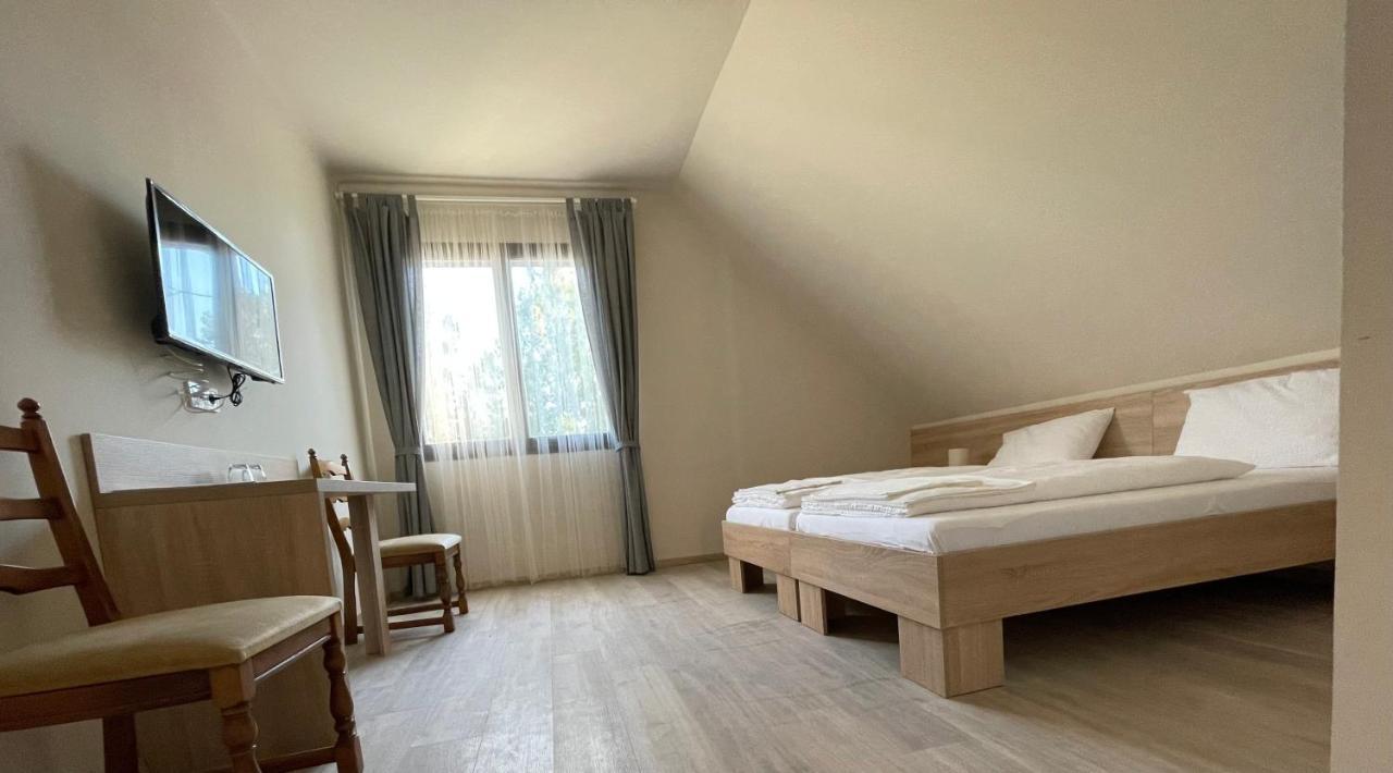 Szolofuert Fogado Bed & Breakfast Kecskemet Ngoại thất bức ảnh